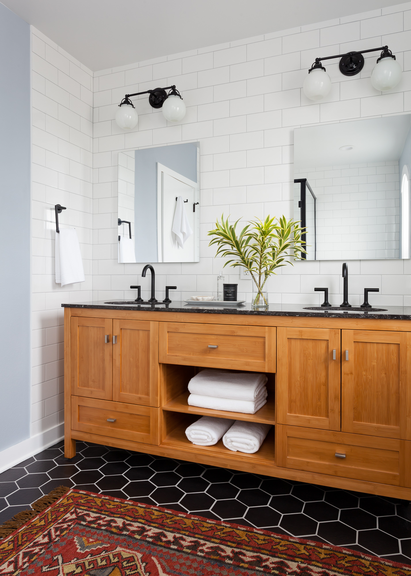 black-white-master-bathroom-design-i-heart-interior-design